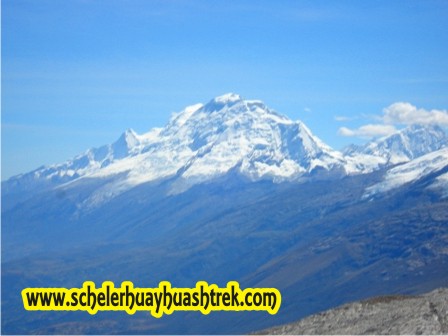 Nevado Huascarán desde el Vallunaraju